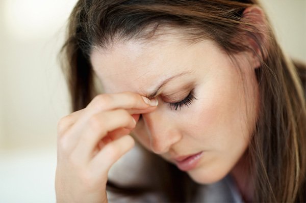 سر درد وحالت تهوع در ماه آخر بارداری , چگونگی درمات شدیدترین سردرد در هفته 24بارداری , سردرد در هفته چهاردهم بارداری 