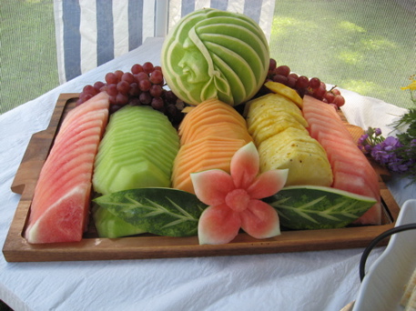 seasonal-fruit-platter-arrangement-with-