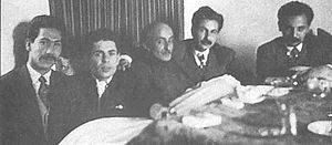 از راست به چپ: هوشنگ ابتهاج، سیاوش کسرایی،نیما یوشیج، احمد شاملو، مرتضی کیوان