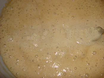 طرز تهیه انواع نانهای شیرین مغز دار , طرز تهیه نان سنتی کماج , کیک کماج اصفهان 