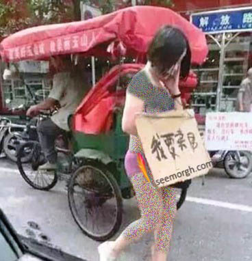 کلیپ راه رفتن زن لخت در بازار 