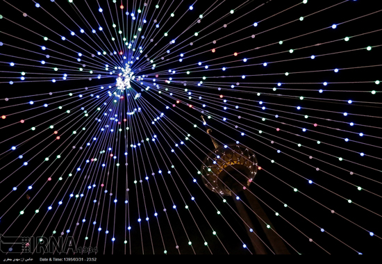 عکس: حال و هوای برج میلاد در این شب ها