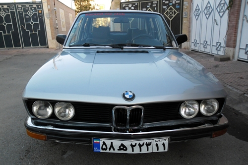 BMW_520_Automatic_1976_Mercedes1_BLOGFA_