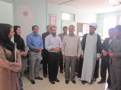 تجلیل از پزشکان مرکز بهداشتی در مانی شهر روداب توسط مسئولین به مناسبت روز پزشک