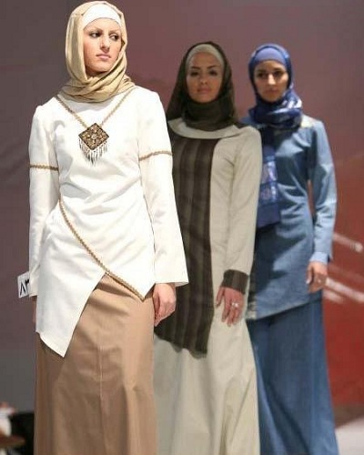 96cfef3f393bde70cf1d6dc0a802d62d3 برگزاری شو لباس زنانه در تهران (عکس)