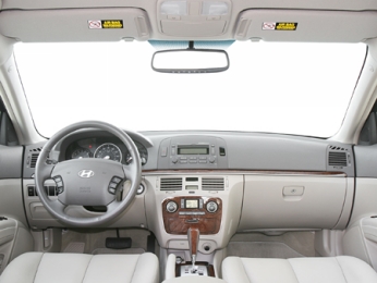 2008 Hyundai Sonata GLS Full Dashboard and Windshield