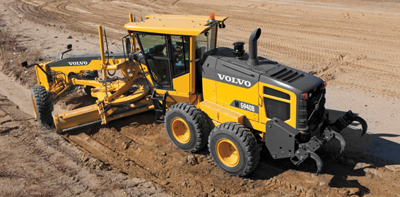 Volvo G940B grader (motor grader) makes quick and efficient work of earth grading with less passes