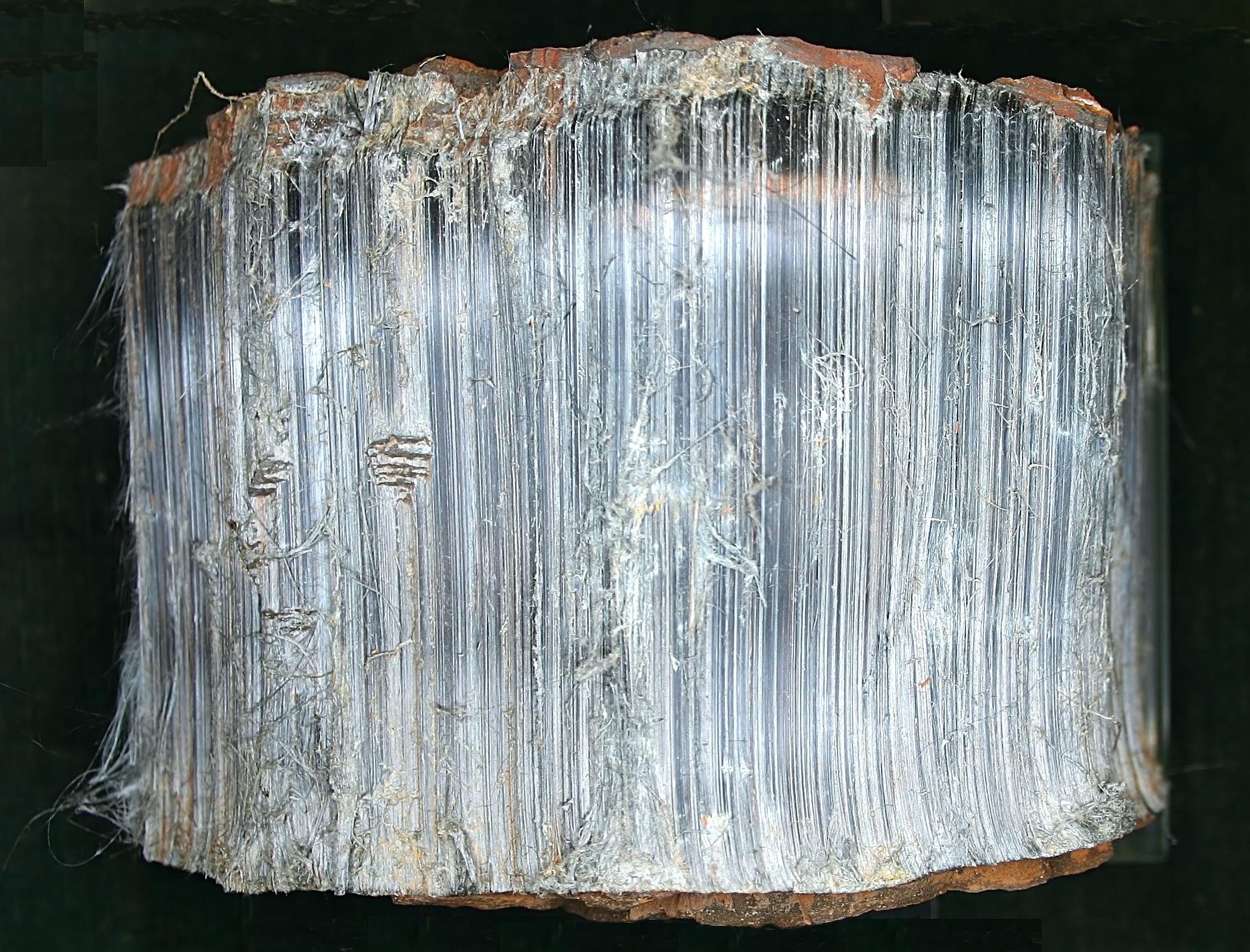 Krokydolith_-_Mineralogisches_Museum_Bon