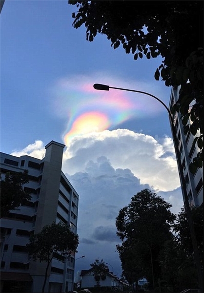 اخبار,اخبارگوناگون,پدیده‌ای عجیب در آسمان سنگاپور