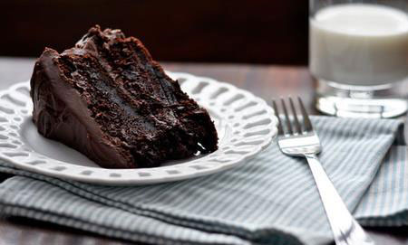 طرز تهیه کیک شکلاتی کلاسیک,پخت کیک شکلاتی کلاسیک