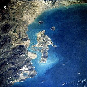 عکسی ماهواره‌ای از جزیره قشم.