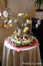 05_19_56---Easter-Egg-Tree_web.jpg