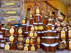 عسل فروشي؛ سرعين؛ عکس از آنوبانینی