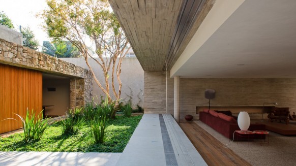 Stone-Architecture-and-courtyard-designs
