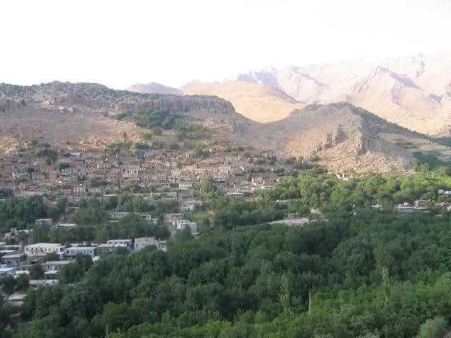 روستای شمشیر -0 نرسیده به پاوه - کرمانشاه - فرشاد یاری