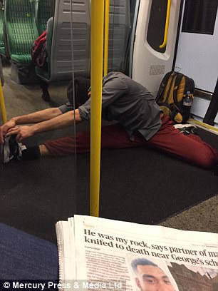اخبار,اخبار گوناگون,حرکات یوگا در مترو لندن