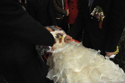 عکسهای دردناک ازدواج یک مرد با جنازه دختر 21ساله ، www.irannaz.com