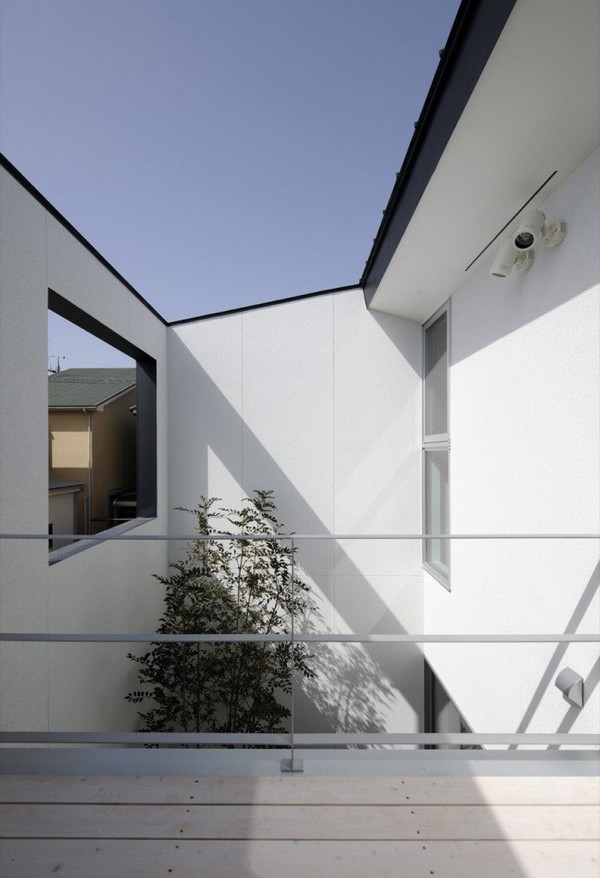 Japanese home 10 Ingenious Japanese Design: Minimalist House of Kashiba