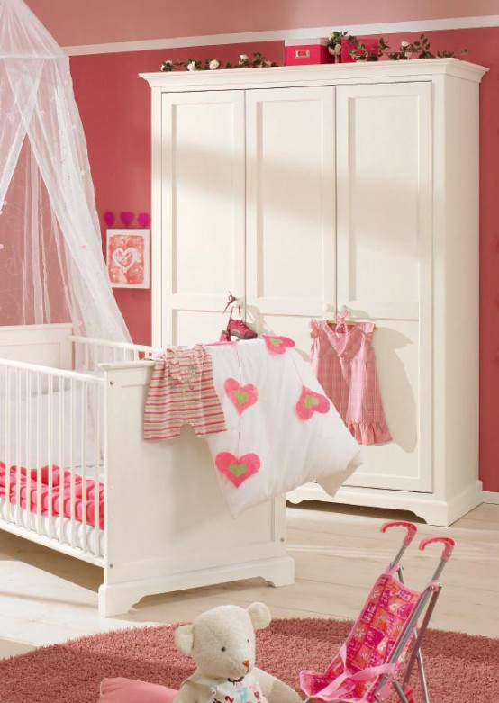 white-and-wood-baby-nursery-furniture-se