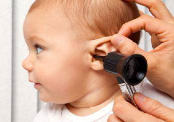 ,گوش درد در کودکان, علائم گوش درد در کودکان, درمان گوش درد کودک,بیماری های کودکان ,بیماری نوزاد ,بیماری کودک