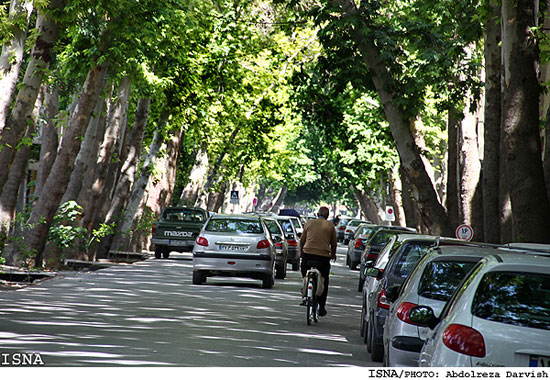 خیابان عباس آباد در اصفهان 