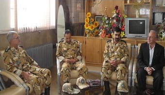 دیدار فرمانده پادگان الله اکبر با مدیر آموزش وپرورش شهرستان اسلام آباد غرب