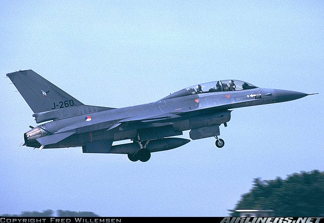 General Dynamics (Fokker) F-16B Fighting Falcon (401) aircraft picture
