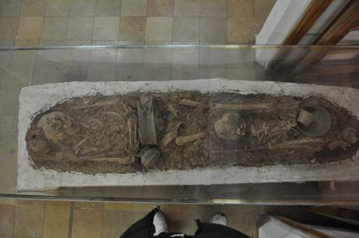 اسکلت شماره ۱ کشف شده در شهرک زاگرس سنندج (هزاره اول قبل از میلاد)