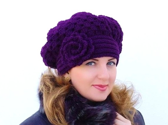 Crochet  shunky  beret, Warm  violet  Hat  with flower