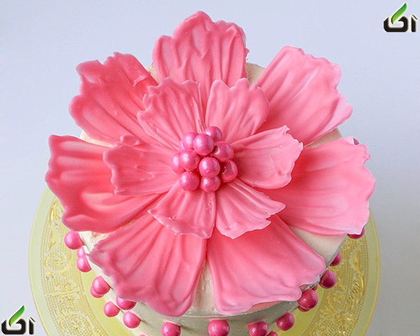 تزئین کیک,تزئین کیک تولد,تزئین کیک با گل شکلاتی