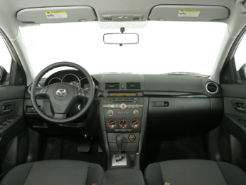 2006 Mazda MAZDA3 i 4-Door Full Dashboard and Windshield