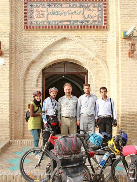 رکاب زنی با دوچرخه در شهرهای تاریخی و گردشگری خوزستان 