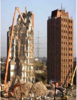 توجه به تخریب ساختمان و تدوین ضوابط مرتبط با آن 