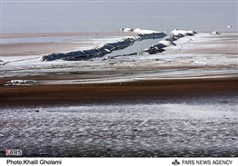 راهکار تازه برای پیشگیری از خشک شدن دریاچه ارومیه: پسته بکارید/ دو‌‌‌سوم دریاچه ارومیه شوره‌زار شده 
