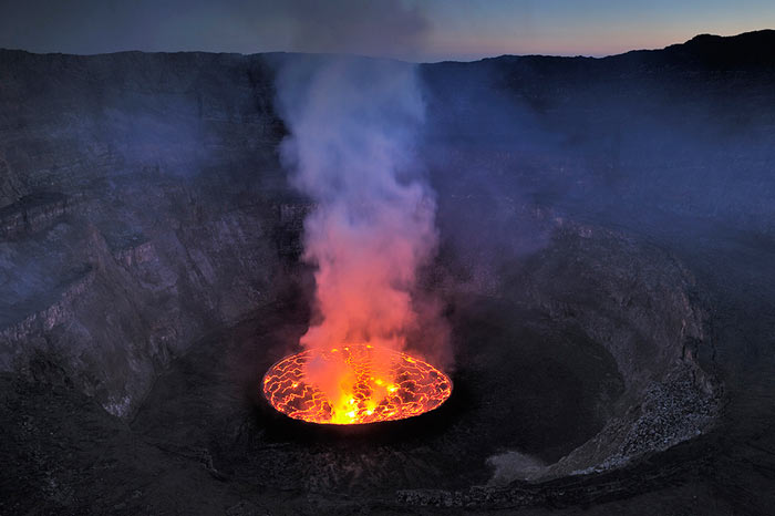 عکس های حیرت انگیز از گدازه ها و آتشفشانها