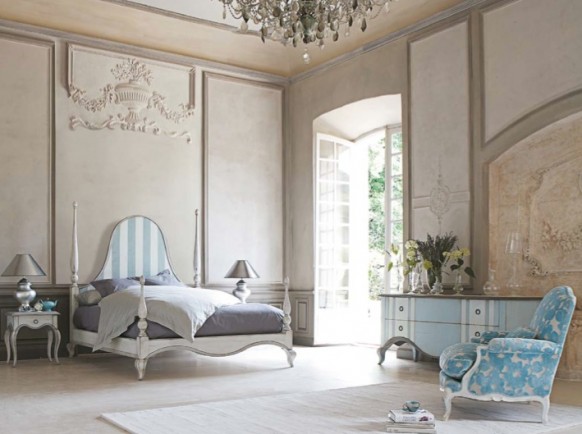 4-post-bed-large-bedroom-french-interior