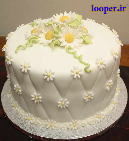 کیک تولد سفید عاشقانه و خوشگل تزئین شده