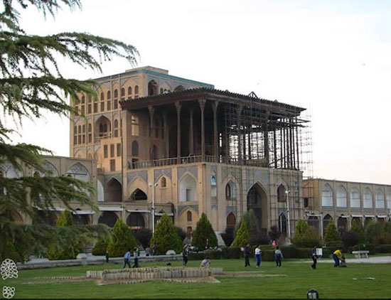 عجایب معماری ایران؛ کاخ عالی قاپو عالی قاپو,معماری ایران,دکوراسیون
