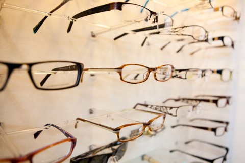 Choosing the Right Frame انتخاب صحیح فرام عینک