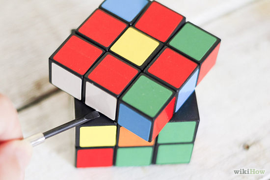 [تصویر: 550px-Fix-Your-Rubik%27s-Cube-Step-1.jpg]