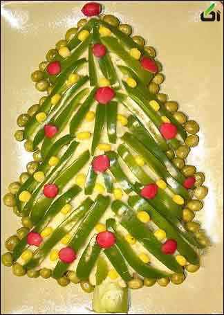 تزئین سالاد الویه به شکل درخت کریسمس - آکا