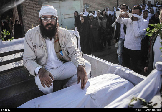 ,عکس: آیین تدفین رهبر صابئین مندایی ایران ادیان,آیین,تدفین,جالب انگیز