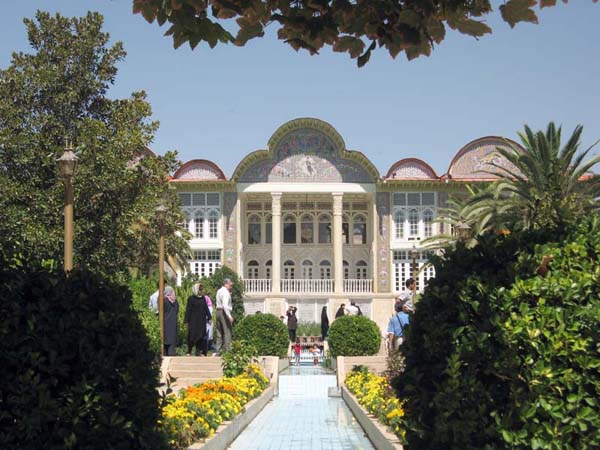 باغ ارم یکی از مکان های دیدنی شیراز