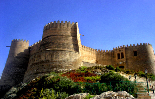 پرونده:Falak-ol-Aflak Castle.jpg