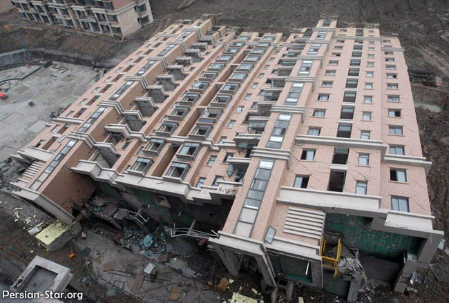 تخریب عجیب یک ساختمان سیزده طبقه در شانگهای چین