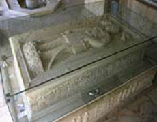 مقبره ناصردین شاه , سنگ قبر ناصرالدین شاه 