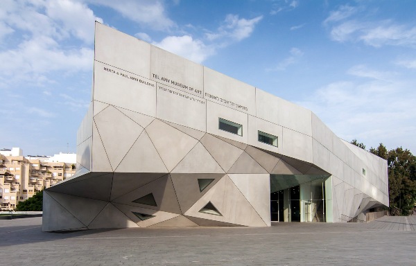 Tel Aviv Herta and Paul Amir Museum Of Art 0011 15 Spectacular Buildings Where Origami Meets Architecture