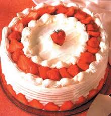 کیک موس توت فرنگی , طرز تهیه کیک با اسانس توت فرنگی , کیک دارای فیلینگ خانم فرهنگ 