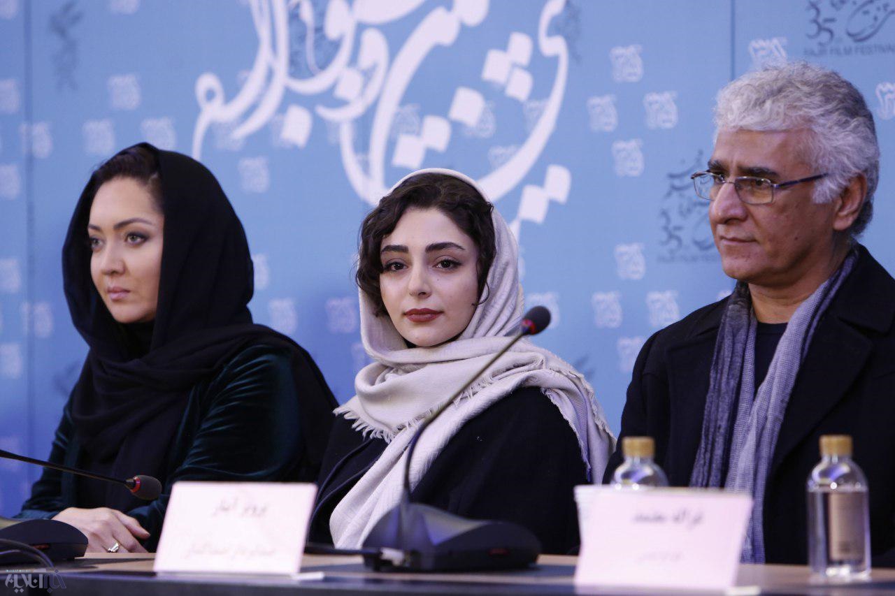 نیکی کریمی و هستی مهدوی در نشست خبری فیلم آذر