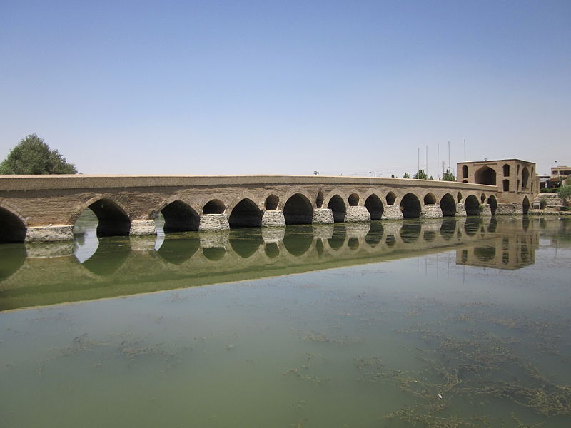 بررسی نقش آب در معماری کهن ایران 